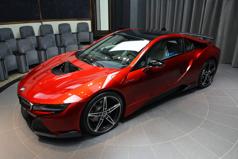 Illustration for article titled A Princess And Her BMW i8
